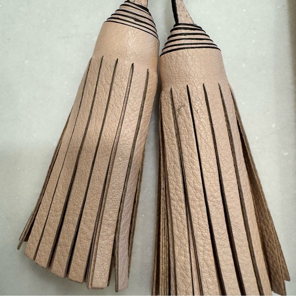 Tory Burch Thea Pebbled Leather Fold Over Crossbody/Clutch W/ Tassel Blush Pink - Picture 6 of 16